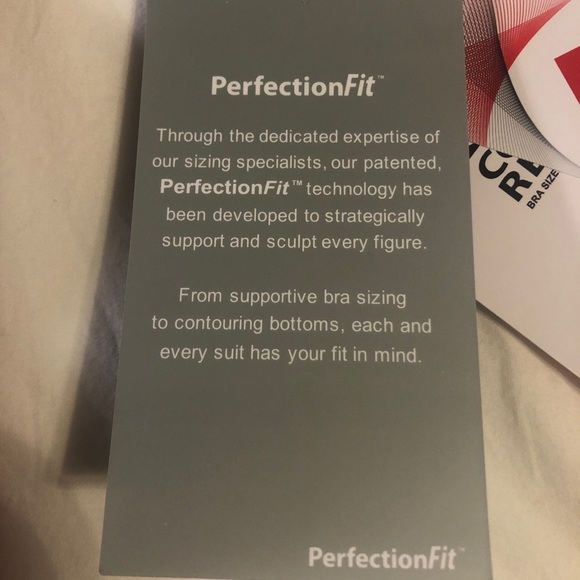 Coco Reef Pandora One Piece Swimsuit 40C NWT Size 16 - Picture 8 of 10